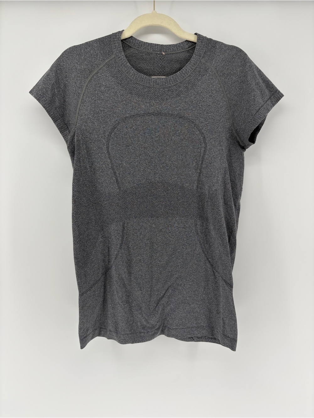 Lululemon Swiftly T Waist Length Best Fits Medium Sz 6 *See measurements”